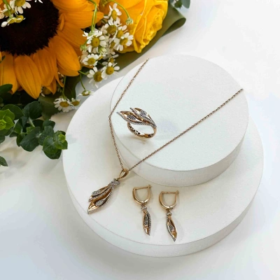 نیم ست طلا زنانه تریسا طرح برگ و اشک