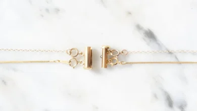 انداختن چند گردنبند با هم