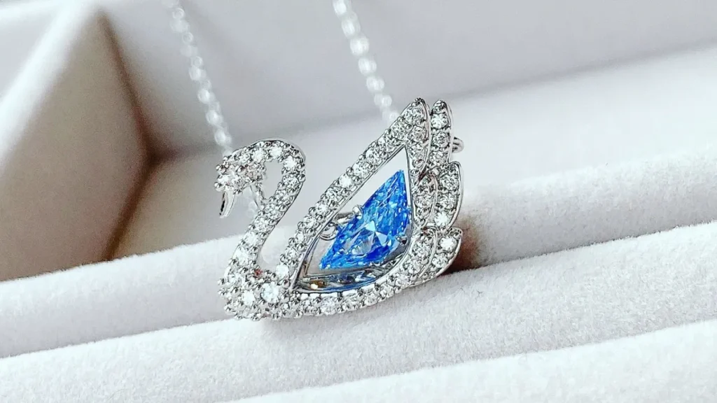 خواص سنگ سواروسکی